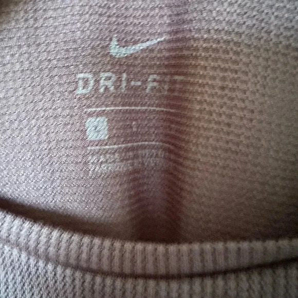 Nike Black T-Shirt with White Logo - Picture 5 of 7